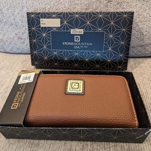 Stone Mountain Wallet